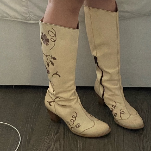 Vintage Cowboy Boots - Picture 3 of 4